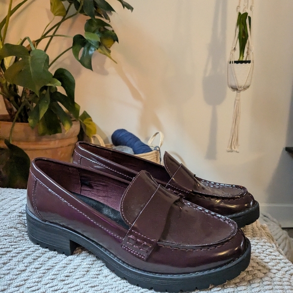 Old navy loafers - Picture 2 of 3